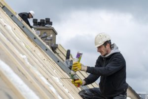 roofing team working at height 2025 04 03 21 26 53 utc min 1536x1024