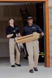 1 800 JUNKPROjunk removal team members residential 683x1024