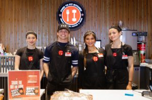 Fork to Fit Kitchen team group B mfuh6d